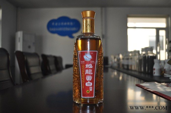 地龙蛋白酒，蚯蚓酒图2