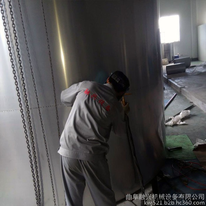 不锈钢小型储酒罐生产厂家 山东融兴制作储酒容器白酒罐立式密封性好的酒罐不锈钢罐报价图5
