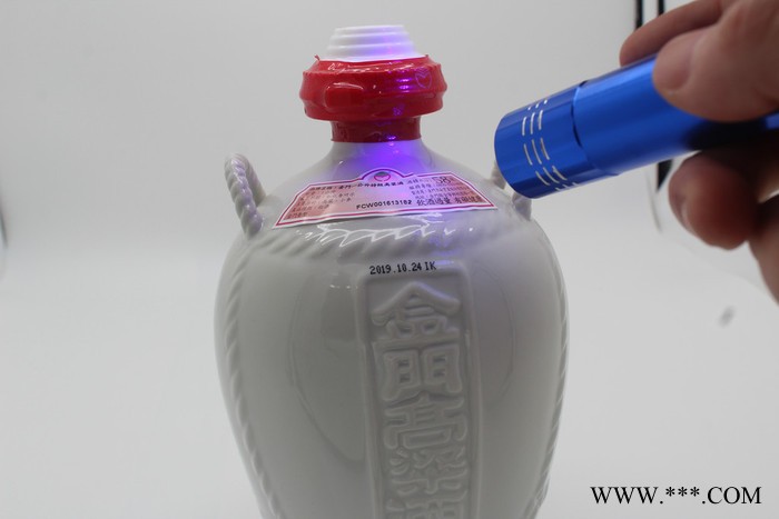 2008年台湾金门高粱酒白酒是日常生活中常见的酒类图6