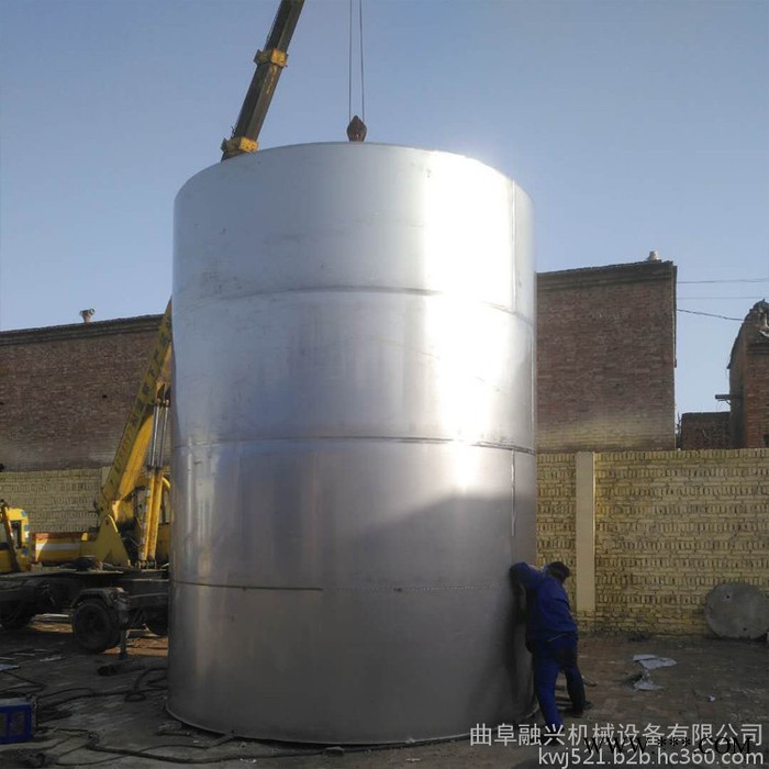南昌家用小型储酒罐 不锈钢白酒储酒罐厂家电话 曲阜融兴储酒容器 1吨2吨不锈钢酒罐价格图2
