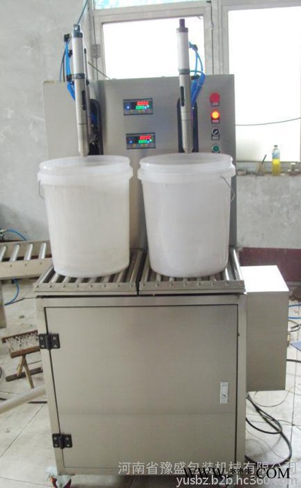 叶面肥称重灌装机果汁白酒液体大桶灌装机20公斤称重液体灌装机图5