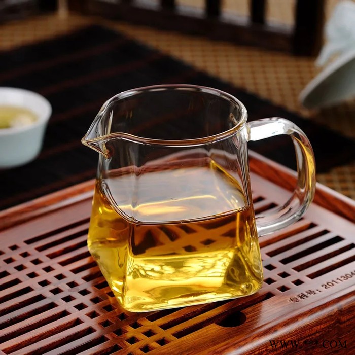 玉清 厂家批发定制玻璃杯 家居日用水杯白酒杯 酒店餐厅用烈酒杯白兰地杯 扎啤杯定制 玻璃杯定做批发图3