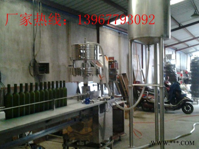 厂家直供带输送线型半自动12头蓝梅灌装机红酒灌装机葡萄酒灌装机图3