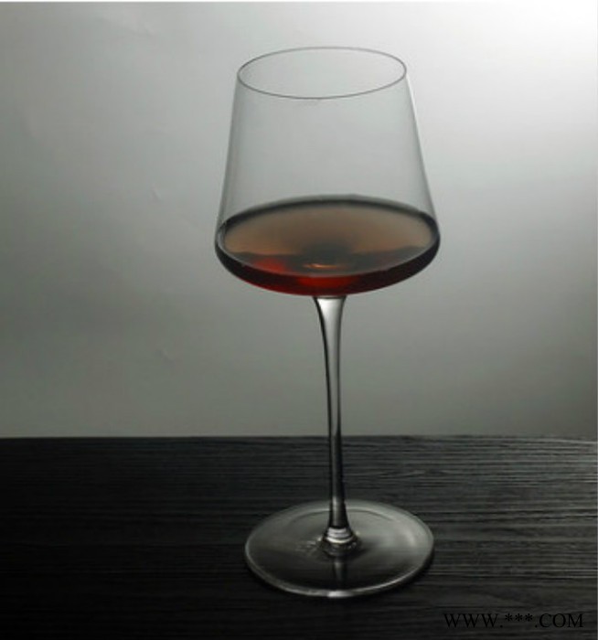 酒店酒吧餐桌用人工吹制无铅水晶玻璃高脚红酒杯葡萄酒杯