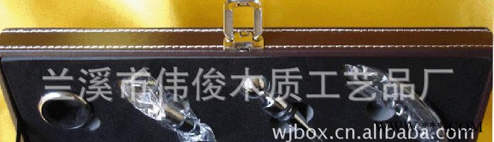 单支咖啡色皮盒/含酒具4件 单支装 葡萄酒皮礼盒（不含红酒图3