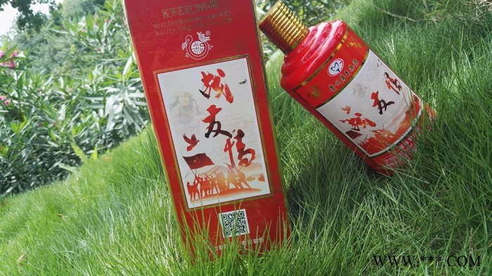 龍福宴  好喝不上头  贵州茅台特产  酱香型白酒  口感细腻柔和   空杯留香图4