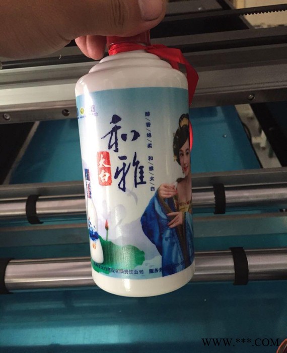 白酒洋酒瓶卷筒圆柱uv万能打印机 uv平面瓷砖印刷机图2