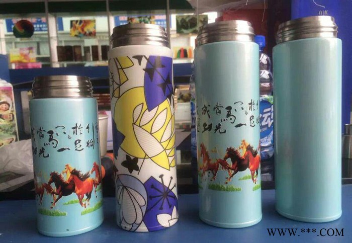 平板UV打印机UV酒瓶白酒瓶酒盒一体打印机图3