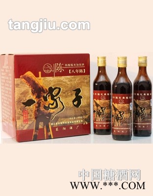 一家子普通八年陈东阳酒图1