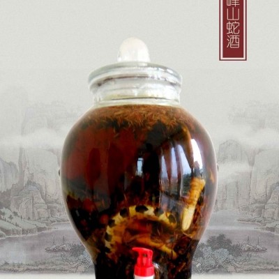 雪峰山蛇酒26年的坚持，玻璃装更健康，全国包邮，免费