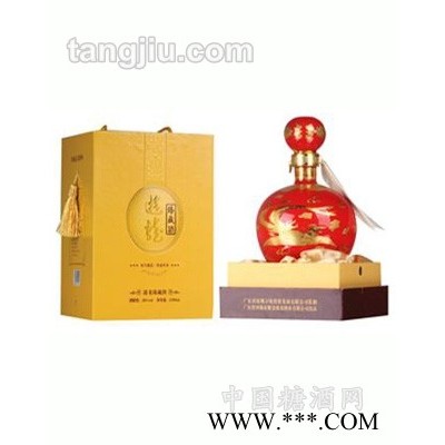 游龙臻藏酒红