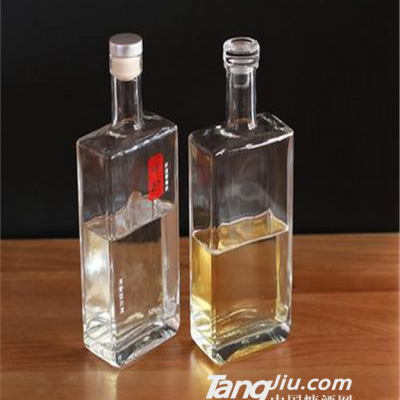 徐州玻璃瓶厂家直销玻璃白酒瓶