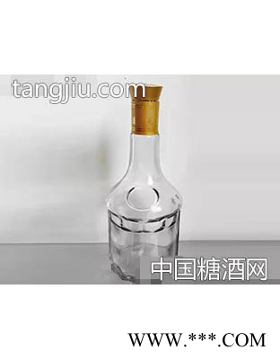 五粮液酒瓶图1