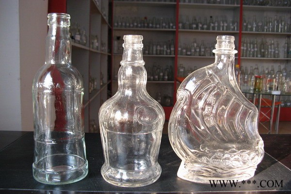 生产各种包装玻璃瓶，酒瓶，酒坛
