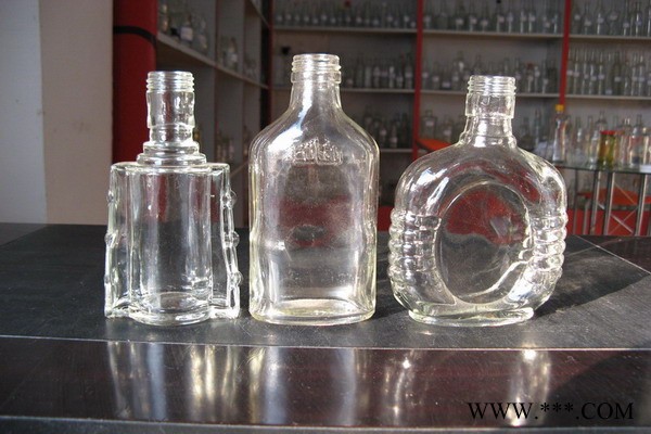 供应各种规格玻璃瓶，瓶盖