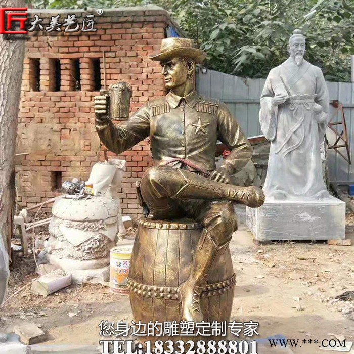 大美艺匠西方人物喝酒雕塑牛仔喝啤酒雕塑玻璃钢人物广场园林景观摆件雕塑图5