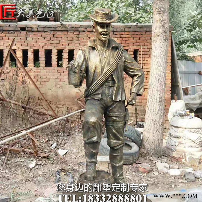 大美艺匠西方人物喝酒雕塑牛仔喝啤酒雕塑玻璃钢人物广场园林景观摆件雕塑图2