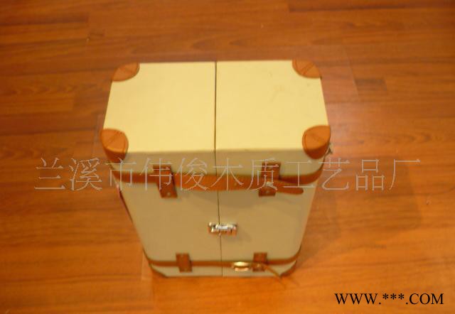 皮质礼品红酒箱， 红酒箱，红酒箱，皮红酒箱，皮盒，红酒架图2