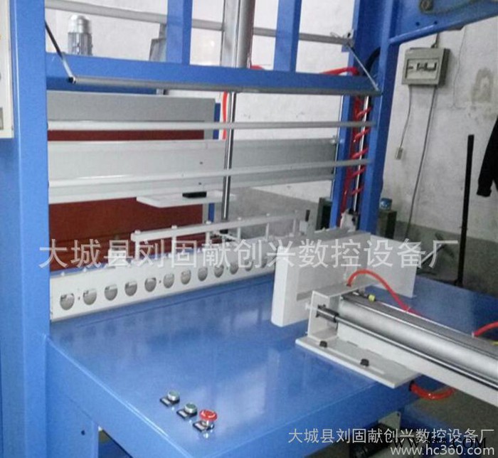 啤酒瓶袖口式新款包装机 袖口式包装机图4