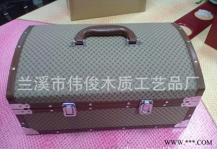 新款红酒皮盒 红酒盒 红酒皮盒 新款红酒箱 新款红酒包装盒图3