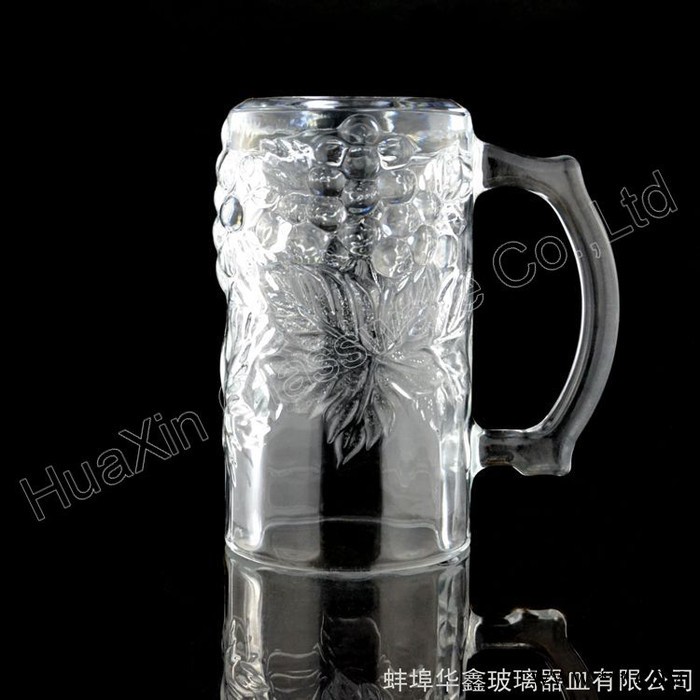 现代工艺艺术葡萄玻璃浮雕啤酒把杯 时尚创意玻璃扎啤杯酒吧专用图3