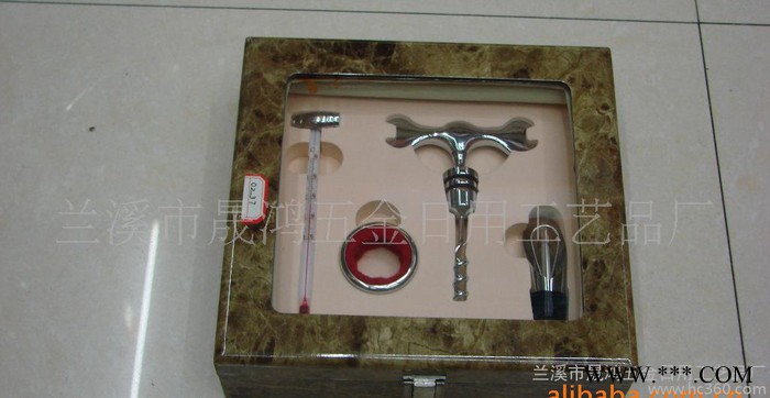 【促销礼品 ** / 红酒伴侣/ 铝制工具盒套装 BJM-4029图2