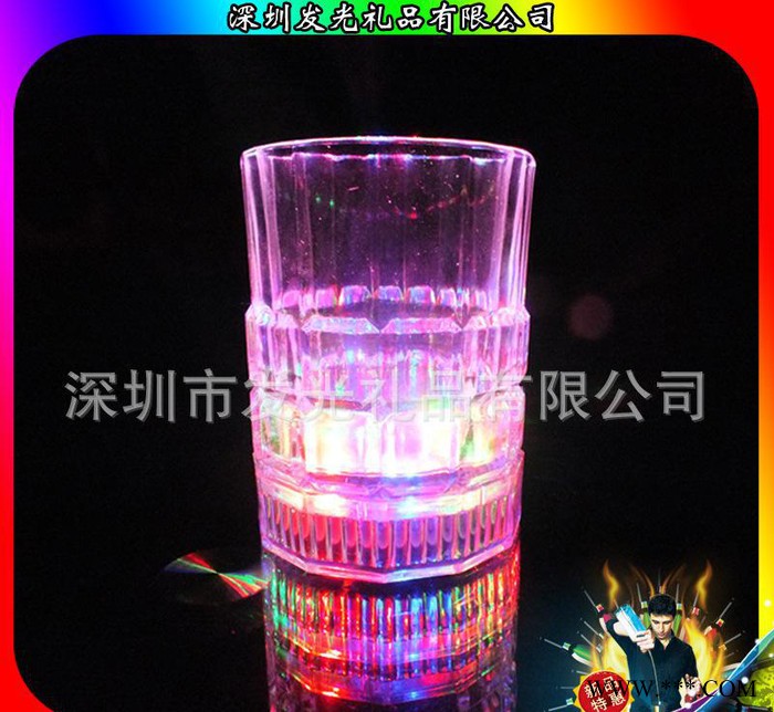 水感应七彩闪光啤酒杯 炫彩闪光杯 水感应杯发光杯 环保塑料图3