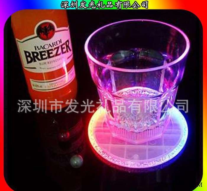 七彩发光杯垫 闪光啤酒杯垫 LED感应杯垫 发光礼品
