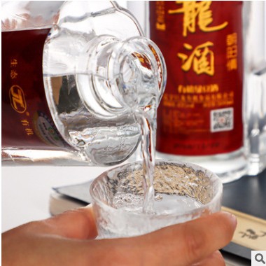 巨龙朝阳情有机绿豆酒礼盒装500ml*4瓶新年送礼粮食白酒厂家批发图3