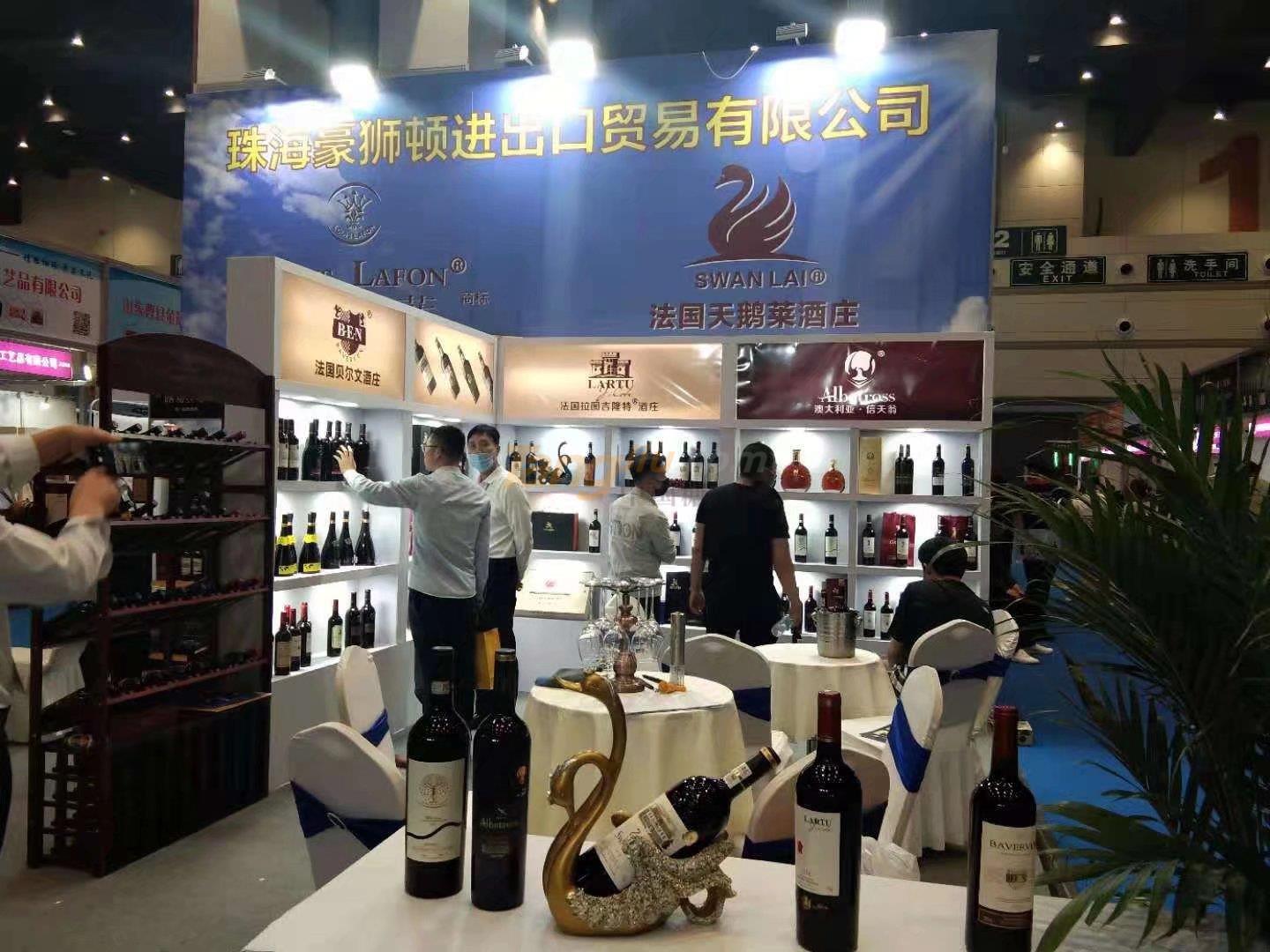 法国天鹅莱梦幻-(2).jpg