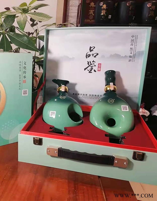 驰州贡酒之日月双支礼盒装图3