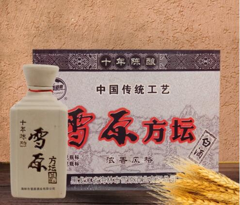批发白酒 三十二度 雪原方瓶 6瓶装家常酒 瓷瓶方坛32度雪原图2