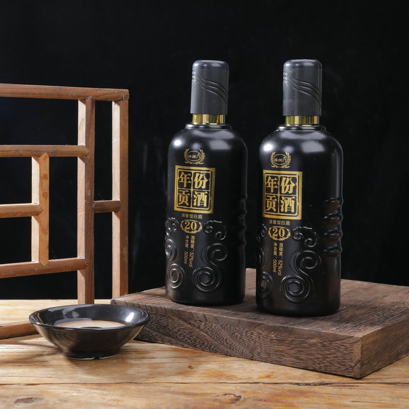 年份贡酒浓香型白酒纯粮酿造52°纯粮食酒礼盒装口感绵柔白酒厂家图3