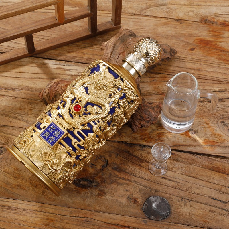 【安】浓香型白酒经典礼盒装白酒批发浓香型白酒52°纯粮食白酒图2